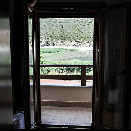 Syntrofia Guest house *